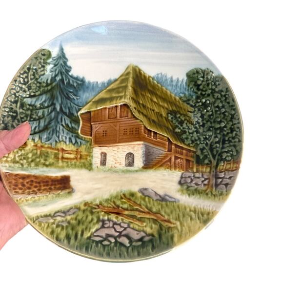 Vintage Schramberg Majolica Relief German Mountain Chalet 9” Plate - Picture 2 of 10